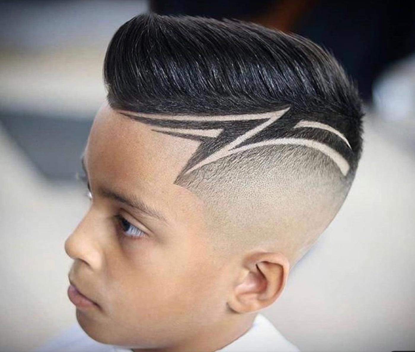 Full class of barber students
